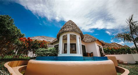 Safari Hotel and Villas .